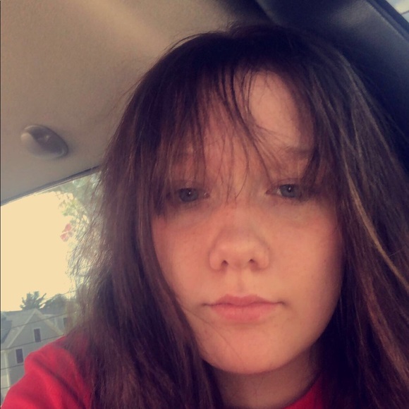 Profile Picture of Brianna Ccelorier (@briannacelorier) on Poshmark