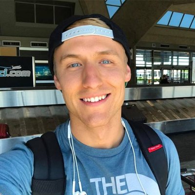 Profile Picture of Drew Taylor | Digital Nomad (@SelfmadeDT) on Twitter