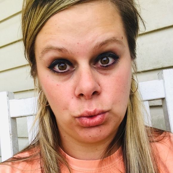 Profile Picture of Whitney Meredith (@whitkneee88) on Poshmark