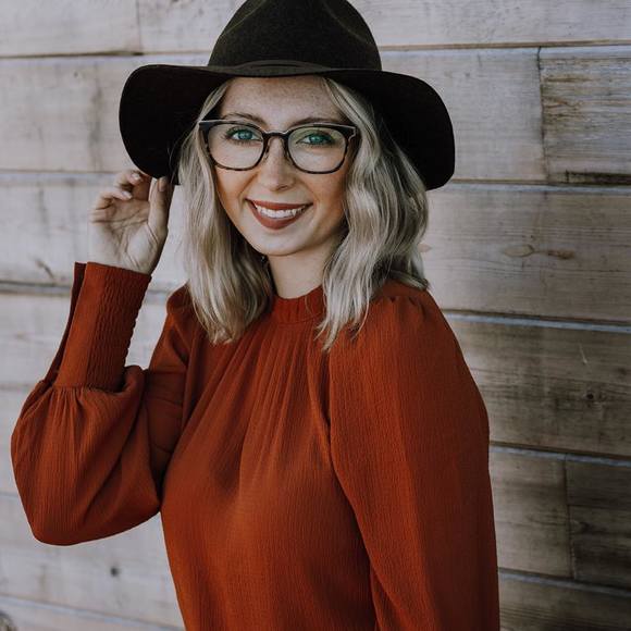 Profile Picture of Tonisha Macburnie (@tonishamacburni) on Poshmark