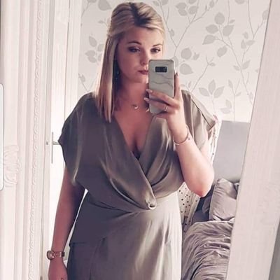 Profile Picture of Lara (@LaraMaryMarsh) on Twitter