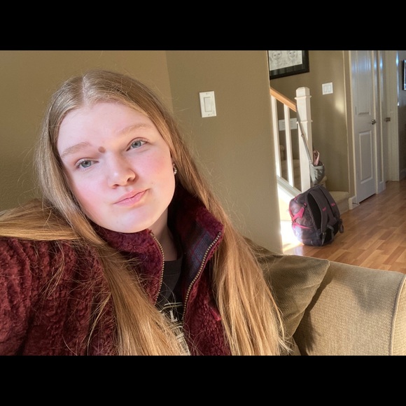 Profile Picture of Ashley Fernald (@ashleyfernald) on Poshmark