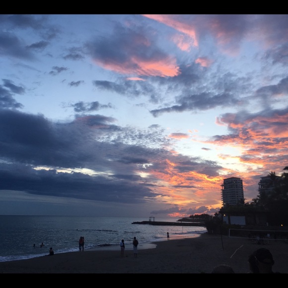 Profile Picture of Emma Jovanovski (@707style) on Poshmark