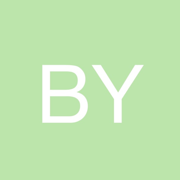 Profile Picture of Brianna Ysais (@bysais9) on Poshmark