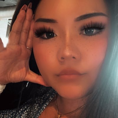 Profile Picture of Lina Park (@LinahhColada) on Twitter