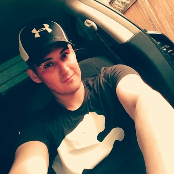 Profile Picture of Colton Omeasoo (@coltonomeasoo99) on Poshmark