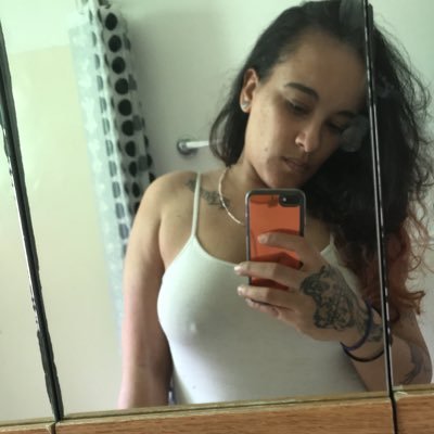 Profile Picture of Pam Beasley (@MistressRedd) on Twitter