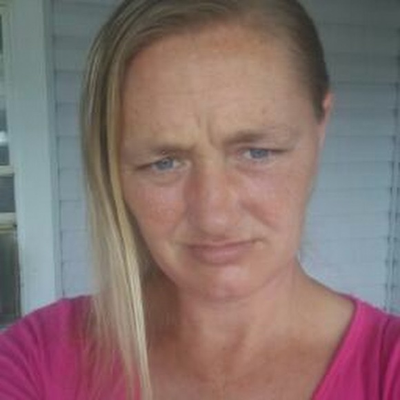 Profile Picture of Tammy Walters (@tammywalters780) on Poshmark