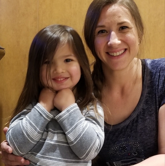 Elizabeth Hooyboer - Poshmark Profile Picture of Elizabeth Hooyboer (@barrettgirl14) on Poshmark