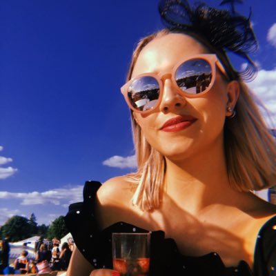 Profile Picture of Lily Cullen (@LilyJaneCullen) on Twitter