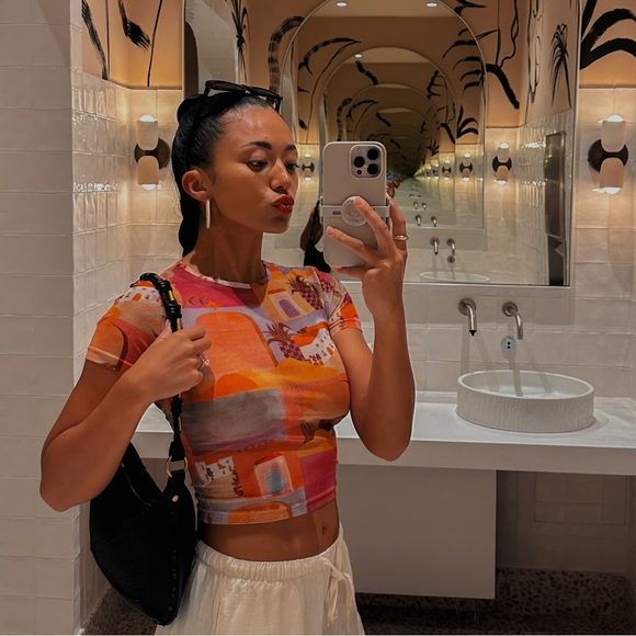 Profile Picture of Alyssa Onesko (@alyssaocloset) on Poshmark