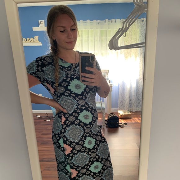 Profile Picture of Nikki Napoleon (@napoleonryane) on Poshmark