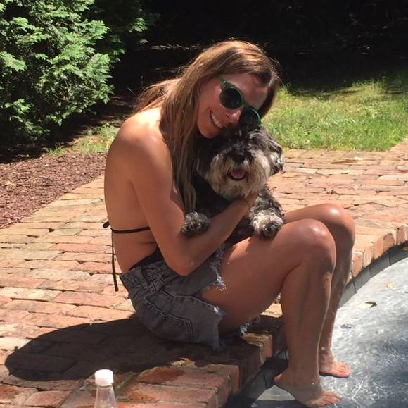 Profile Picture of Amanda Peyser (@amanda_peyser) on Poshmark