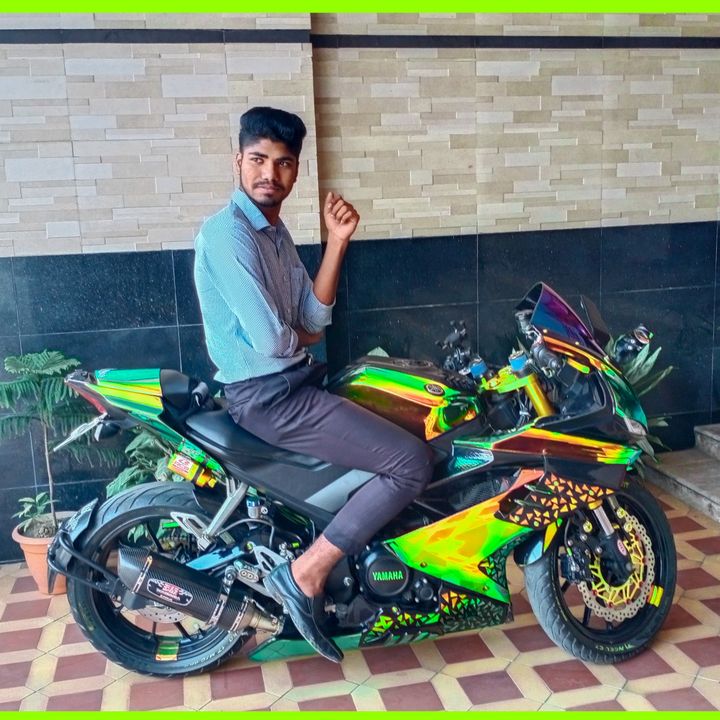 Profile Picture of RAYHU (@rayhu233) on Tiktok