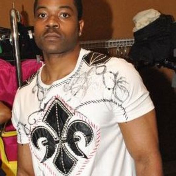Profile Picture of Damon Scales (@damon_scales) on Poshmark