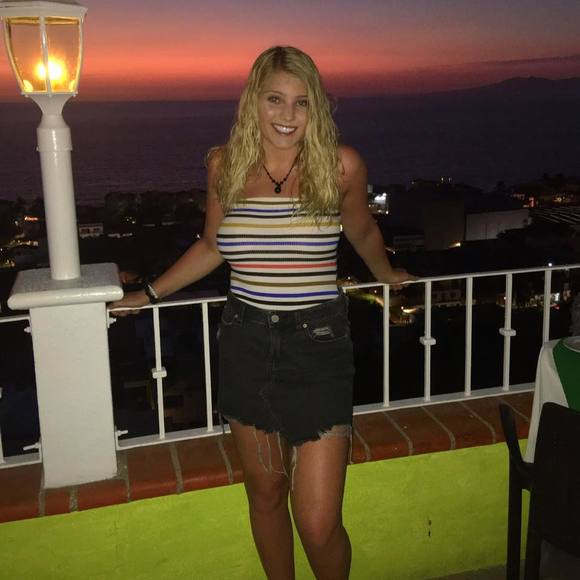 Profile Picture of Jaime Cochran (@jcochran8278) on Poshmark