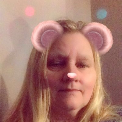 Profile Picture of Paula Cooper (@Brontezmum) on Twitter