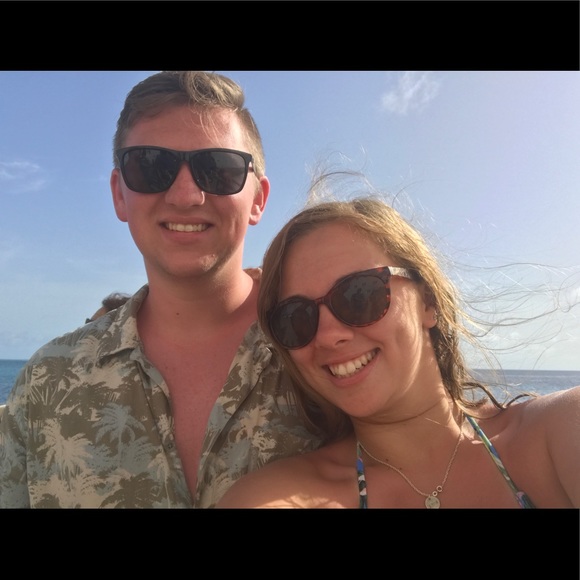 Profile Picture of Jessica Degroff (@jessicadegroff) on Poshmark