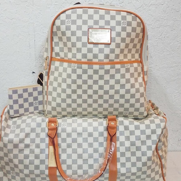 Profile Picture of Cley Gomez (@cleygool) on Poshmark