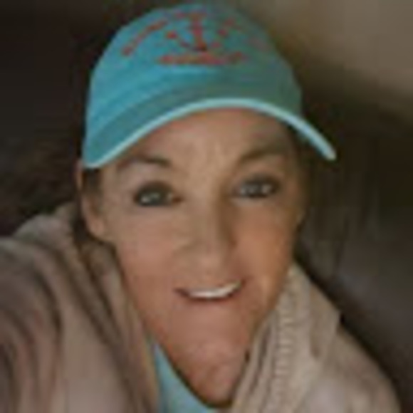 Profile Picture of Tammy Alexander (@dogpoop1962) on Poshmark