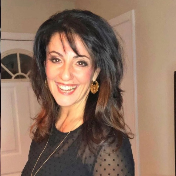 Profile Picture of Josephine Lovaglio (@j_lovaglio) on Poshmark