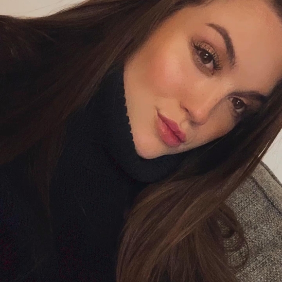 Profile Picture of Megan Melfa (@meganmelfa) on Poshmark