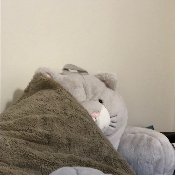 Profile Picture of Hye Suh (@manimsuh) on Poshmark