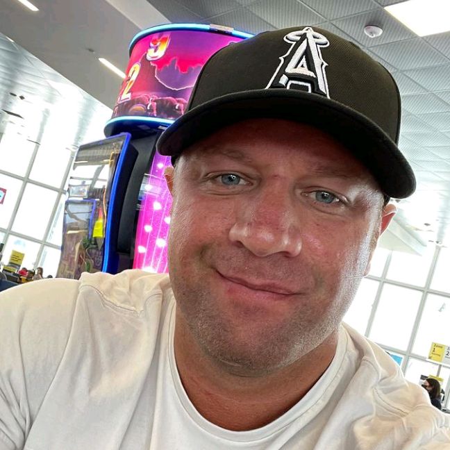 Profile Picture of Mark doe (@markdoe17) on Tiktok