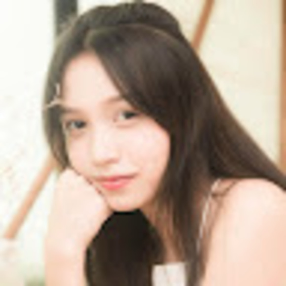 Profile Picture of Pattarawadee Poothongngoen (@ptrwd1601) on Poshmark