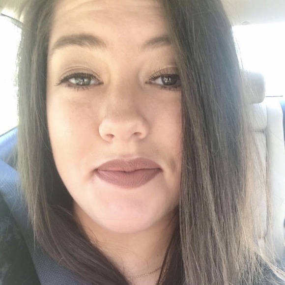 Profile Picture of Lexie Mauldon (@lexiemmauldon) on Poshmark