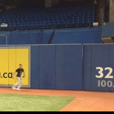 Profile Picture of Jerry (@NorthYorkJays) on Twitter