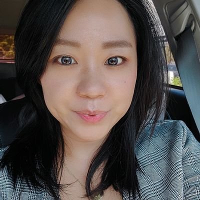 Profile Picture of Elizabeth Hahn (@lizunchikus) on Twitter