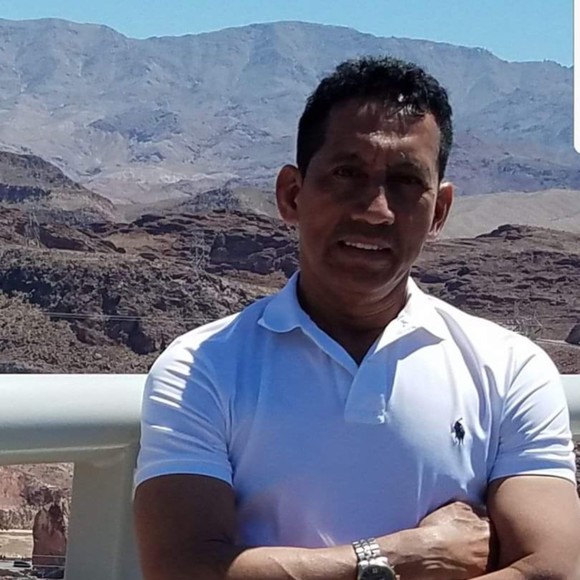 Profile Picture of Javier Clavijo (@javierclavijov) on Poshmark