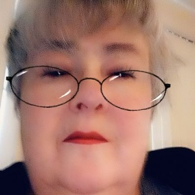 Profile Picture of Gloria E Holloway (@im1sweetb) on Twitter