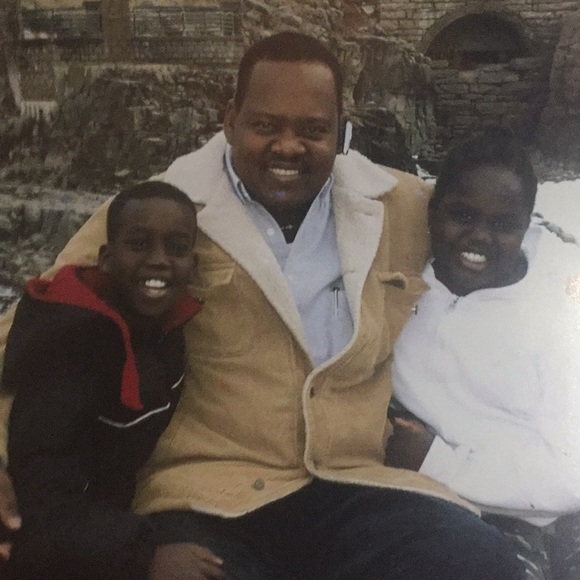 Profile Picture of Abdu Sambido (@abdu_sambido) on Poshmark