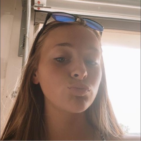 Profile Picture of Julianna Butters (@juliannabutters) on Poshmark