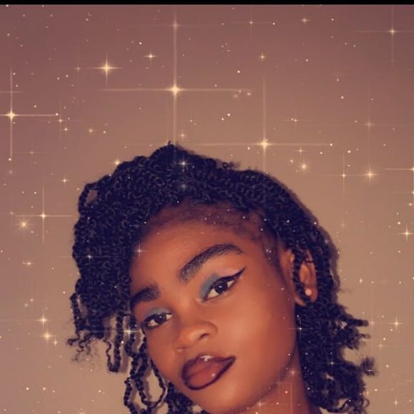 Blondeding Blondeding - Poshmark Profile Picture of Blondeding Blondeding (@blondedingb) on Poshmark