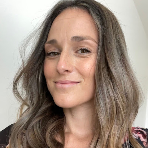 Profile Picture of Virginia Melandri (@vmelandri) on Poshmark