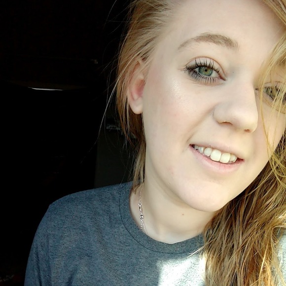 Profile Picture of Casie Mcalpin (@mscasie99) on Poshmark