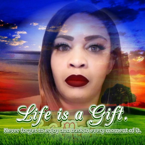 Profile Picture of Laqunia manuel Walker (@laquniam30) on Poshmark