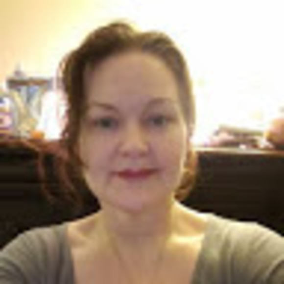 Profile Picture of Stephanie aaron Lingenfelter (@ling0805) on Poshmark