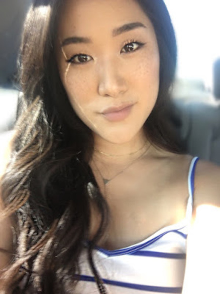 Profile Picture of Tracie Lindenmeyer (@tlindenmeyer) on Poshmark