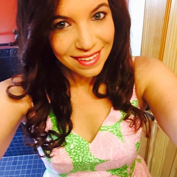 Profile Picture of Hilary Tibbens (@stormyindc) on Poshmark