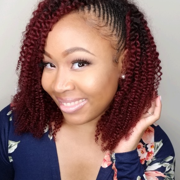 Profile Picture of Cassandra George (@sanboogie21) on Poshmark