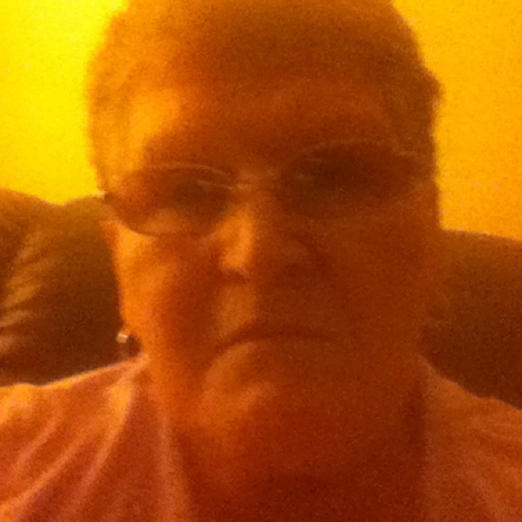 Profile Picture of Ginny Fallucca (@gfallucca) on Poshmark
