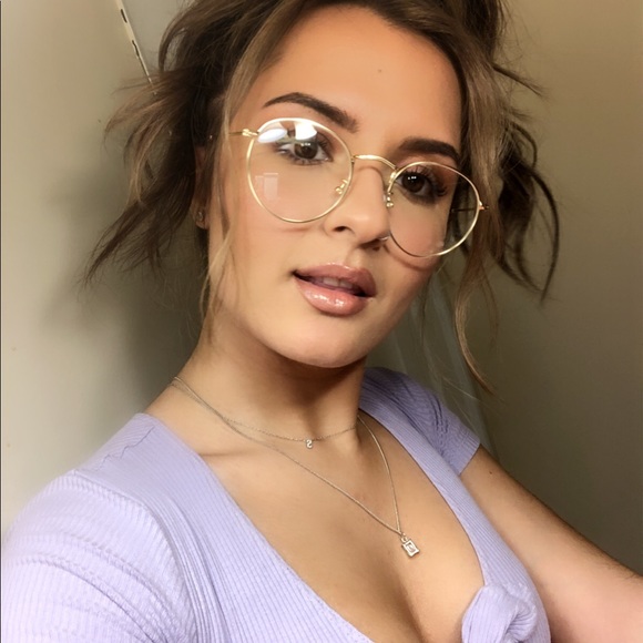Profile Picture of Sam Saber (@guantanamobae95) on Poshmark