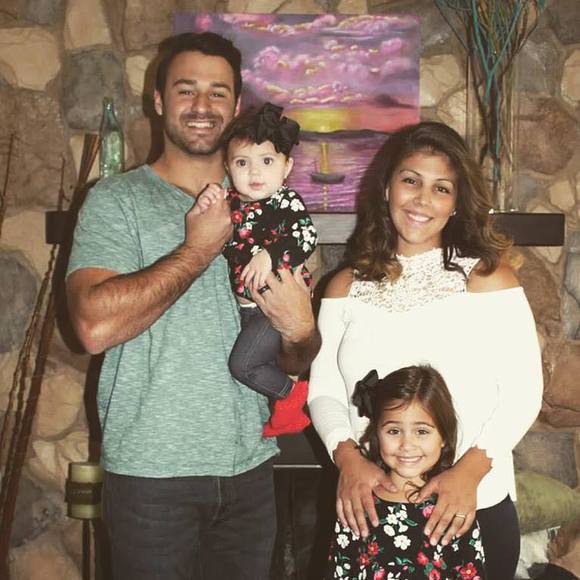 Profile Picture of Isa Nieves (@isaniev08) on Poshmark