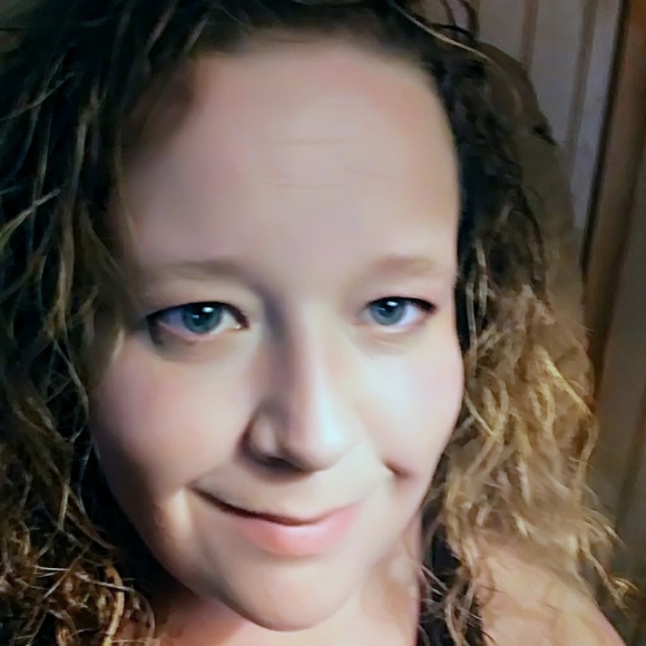 Keesha Beegle - Poshmark Profile Picture of Keesha Beegle (@kbeegle36) on Poshmark