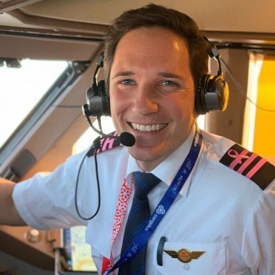 Profile Picture of Captain Roland Joe (@CaptainRolandj1) on Twitter