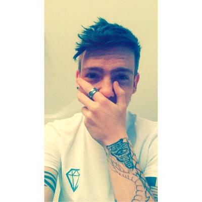 Ben Warrington - Twitter Profile Picture of Ben Warrington (@tseetsee69) on Twitter